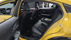 2024 Toyota Prius 2.0 PHEV XSE, жёлтый — фото 12