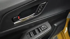 2024 Toyota Prius 2.0 PHEV XSE, жёлтый — фото 16
