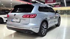 2023 Volkswagen Touareg 3.0 TDI Prestige, серебристый — фото 14