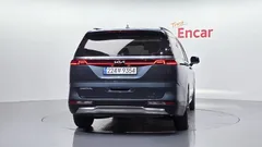 2023 Kia Carnival Diesel 7-Seater Signature — фото 4