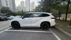 2023 Toyota Highlander 2.5 4WD Limited, белый — фото 6