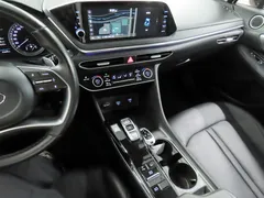 2023 Hyundai Sonata 2.0 — фото 17