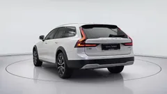 2022 Volvo V90 B5 Pro AWD, белый — фото 5