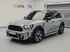 2023 Mini Countryman ALL4 Untamed Edition, светло-серебристый — фото 2
