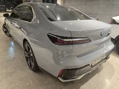 2023 BMW 7-Series 740i sDrive M Sport — фото 5