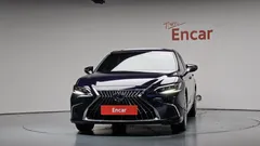 2022 Lexus ES Executive — фото 3