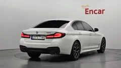 2022 BMW 5-Series 530i M Sport Package — фото 2