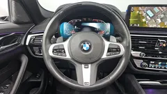 2022 BMW 5-Series 530i M Sport Package — фото 13