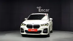 2022 BMW X1 xDrive 20i M Sport — фото 3