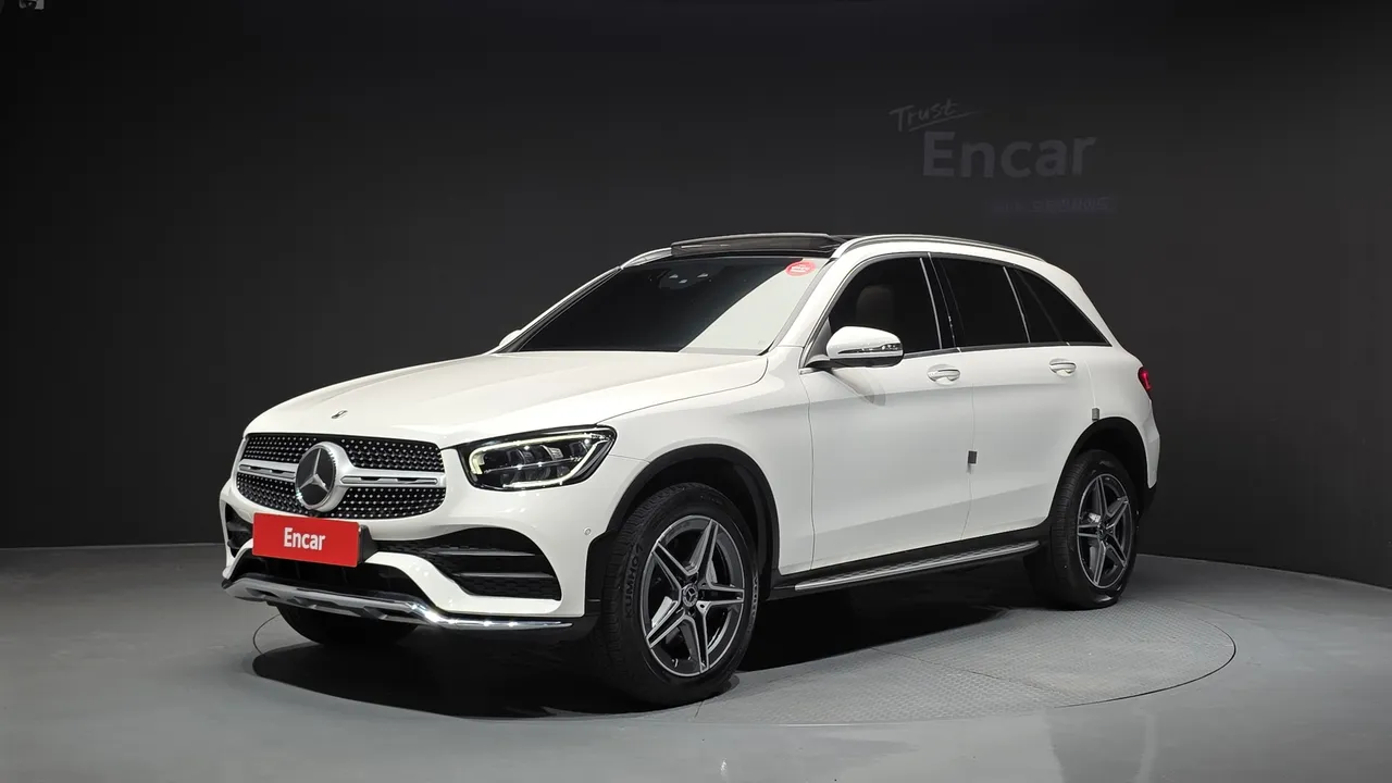 2022 Mercedes-Benz GLC-Class GLC300e 4MATIC