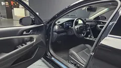 2023 Genesis G70 Gasoline 2.0T 2WD — фото 10