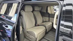 2023 Kia Carnival Diesel 7-Seater Hi-Limousine — фото 12