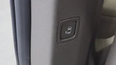 2023 Kia Carnival Diesel 7-Seater Hi-Limousine — фото 20