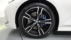2024 BMW 3-Series 320i M Sport — фото 5
