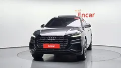 2022 Audi Q8 55 TFSI Quattro Premium, серый — фото 3