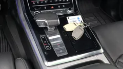 2022 Audi Q8 55 TFSI Quattro Premium, серый — фото 9