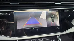 2022 Audi Q8 55 TFSI Quattro Premium, серый — фото 19