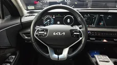 2023 Kia K8 Signature — фото 13