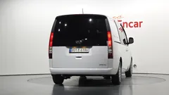 2022 Hyundai Staria Cargo 5-Seater — фото 4