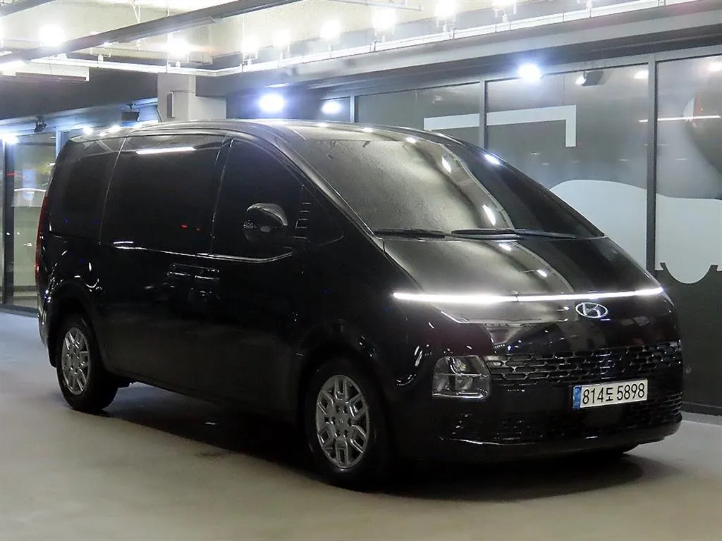 2023 Hyundai Staria Cargo 3-Seater