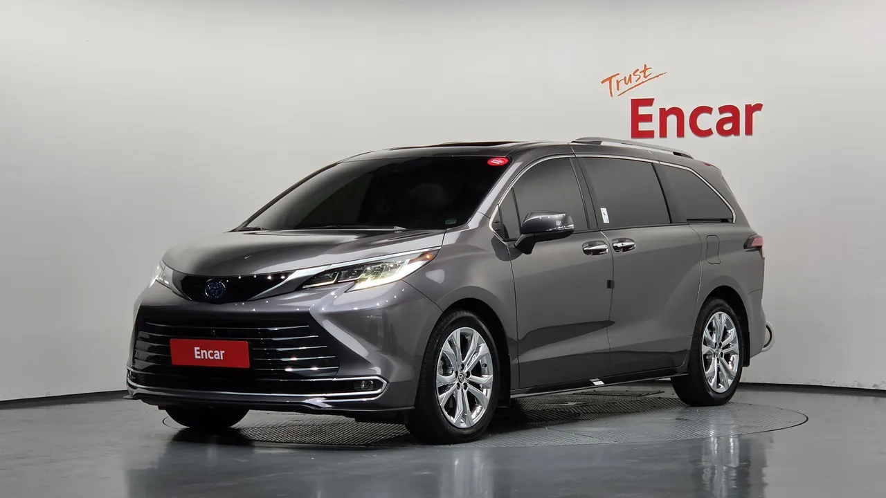 2022 Toyota Sienna 2.5 Hybrid 2WD