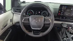 2022 Toyota Sienna 2.5 Hybrid 2WD, серый — фото 13