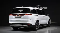 2023 Kia Carnival Diesel 7-Seater Signature — фото 2