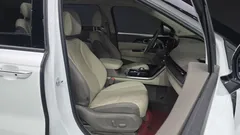 2023 Kia Carnival Diesel 7-Seater Signature — фото 10