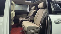 2023 Kia Carnival Diesel 7-Seater Signature — фото 12
