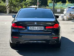 2022 BMW 5-Series 520i M Sport — фото 4