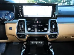 2023 Kia Sorento HEV 1.6 2WD — фото 17
