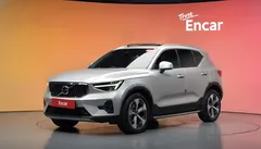 2023 Volvo XC40 B4 Ultimate Bright — фото 1