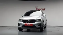 2023 Volvo XC40 B4 Ultimate Bright — фото 3