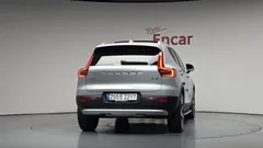 2023 Volvo XC40 B4 Ultimate Bright — фото 4