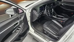 2021 Hyundai Sonata Premium, белый — фото 10