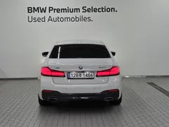 2023 BMW 5-Series 530i xDrive M Sport Package — фото 4
