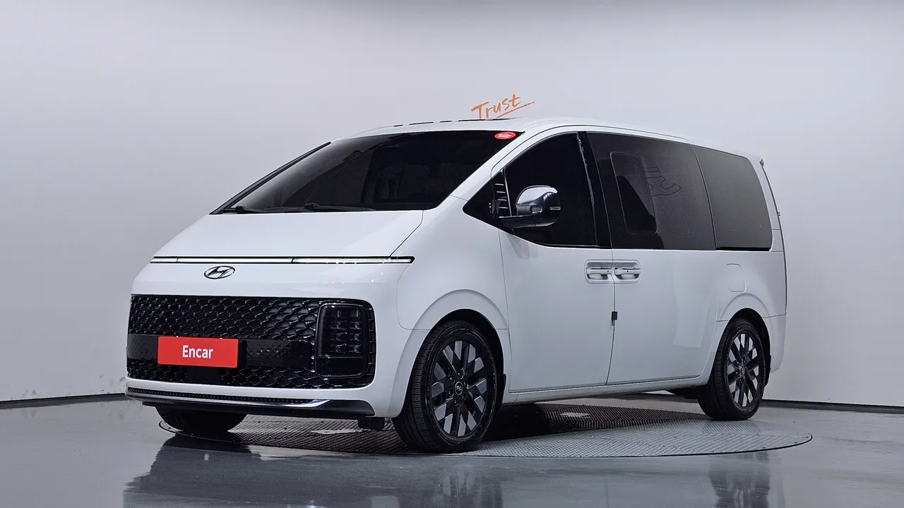 2023 Hyundai Staria L3.5 Lounge 7-Seater