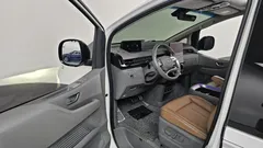 2023 Hyundai Staria L3.5 Lounge 7-Seater — фото 10