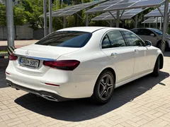 2023 Mercedes-Benz E-Class E250 AMG Line — фото 6