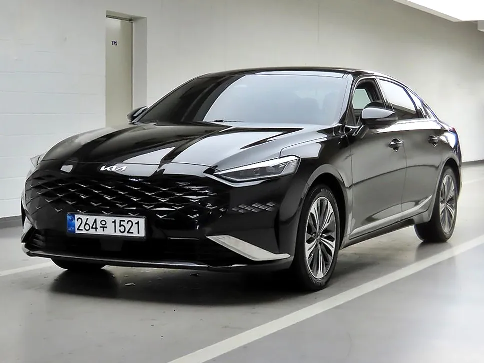 2023 Kia K8 Signature