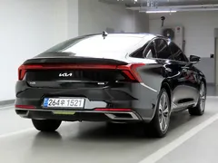 2023 Kia K8 Signature — фото 4