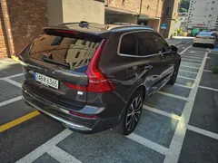 2023 Volvo XC60 T8 Ultimate Bright — фото 4