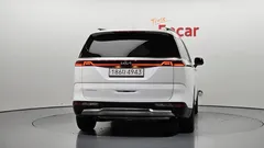 2023 Kia Carnival Diesel 9-Seater Noblesse — фото 4