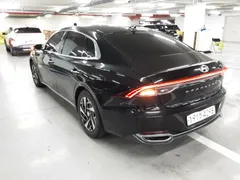 2023 Hyundai Grandeur Premium — фото 4