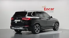 2022 BMW X5 xDrive 45e xLine — фото 2