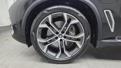 2022 BMW X5 xDrive 45e xLine — фото 5