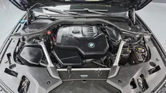2022 BMW 5-Series 520i M Sport — фото 6