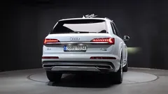 2022 Audi Q7 45 TDI Quattro — фото 4
