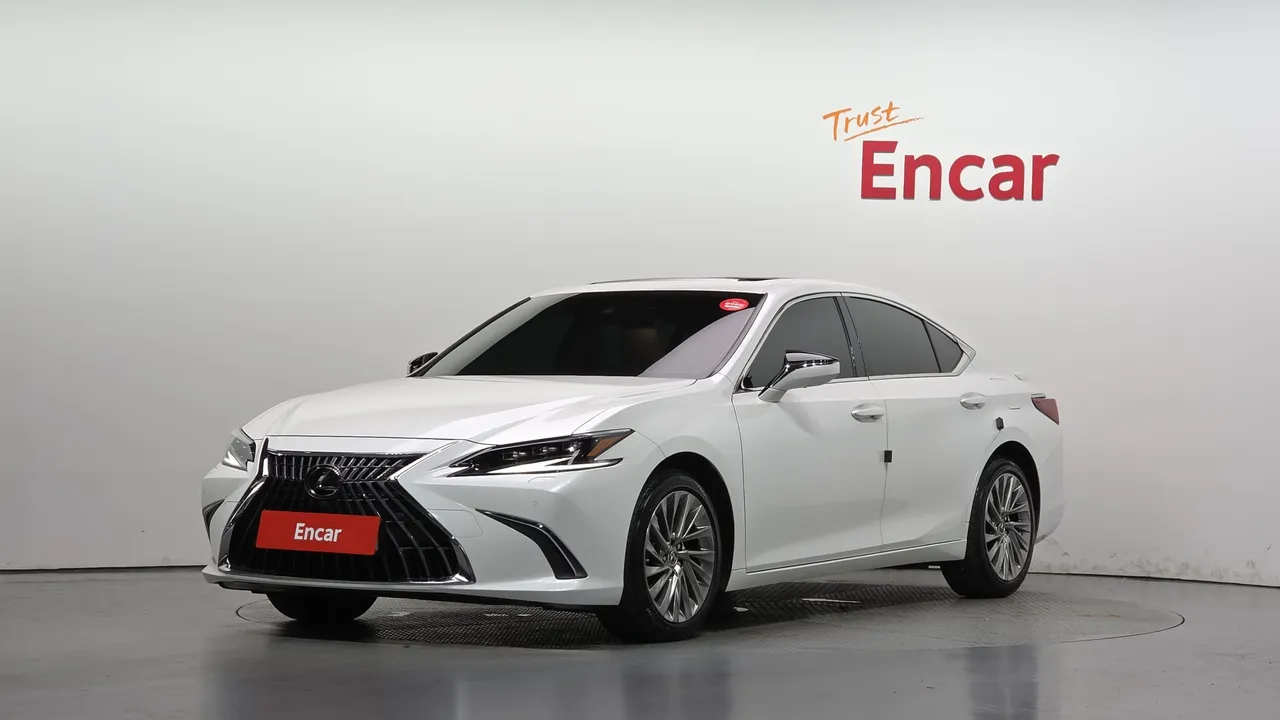 2023 Lexus ES Executive