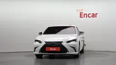 2023 Lexus ES Executive — фото 3
